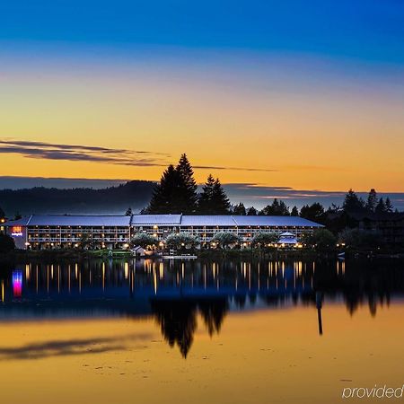 Inn On Long Lake Nanaimo Ngoại thất bức ảnh
